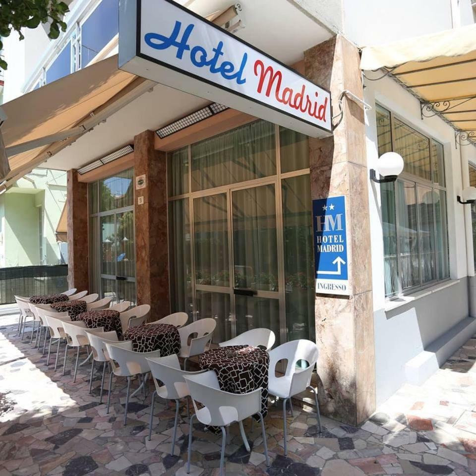 Hotel Madrid Cattolica Luaran gambar